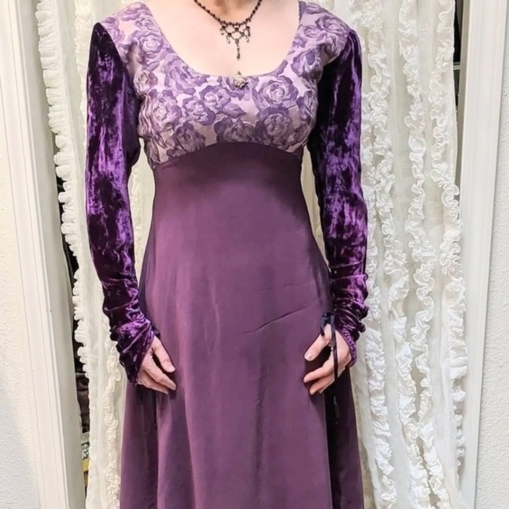 Vintage LINDA HARRIS Princess Dress Long Maxi Purple Silk Velvet - SMALL - Picture 5 of 13